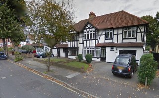 rm11 house removal in ardleigh green