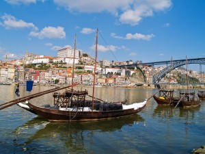 furniture removals to Porto